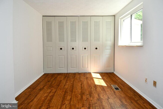 Building Photo - 8335 Windfall Rd