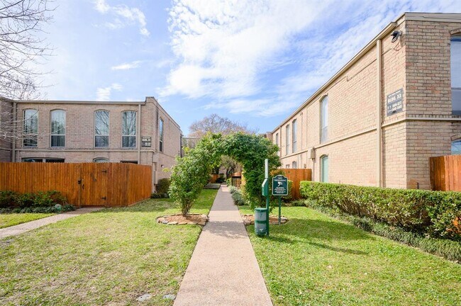 Building Photo - 4633 Wild Indigo St