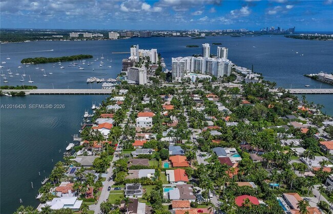 Building Photo - 7511 Miami View Dr