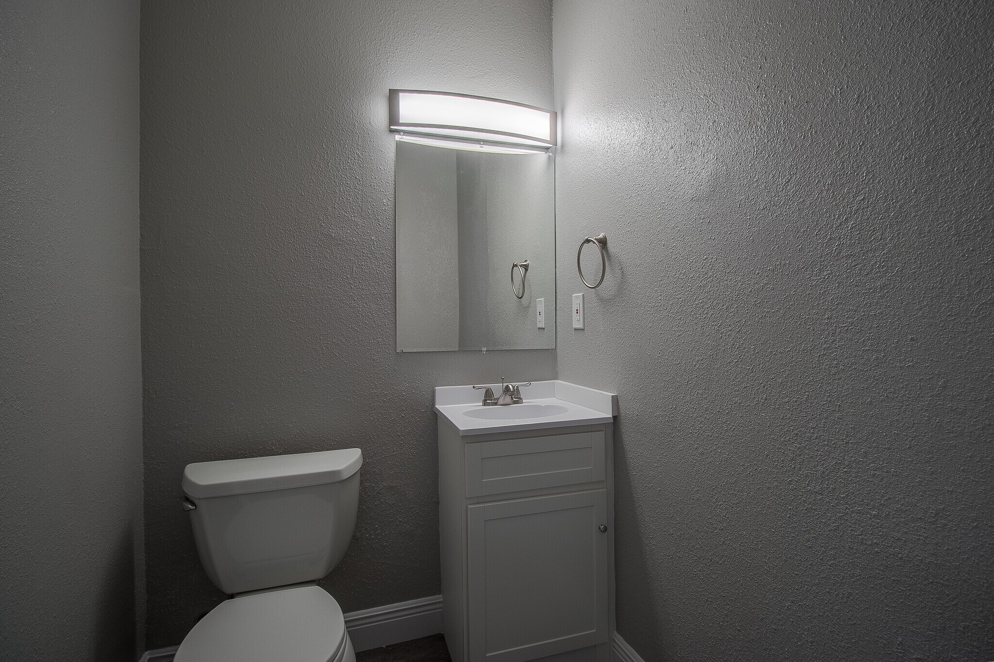 Building Photo - 339 Park Row Ave 9-12