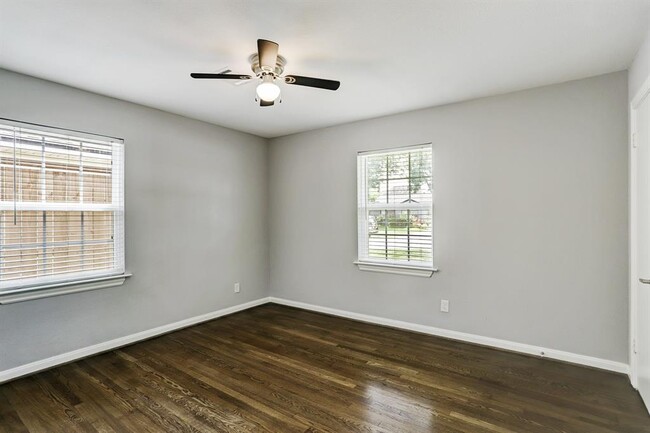 Building Photo - 6634 Housman