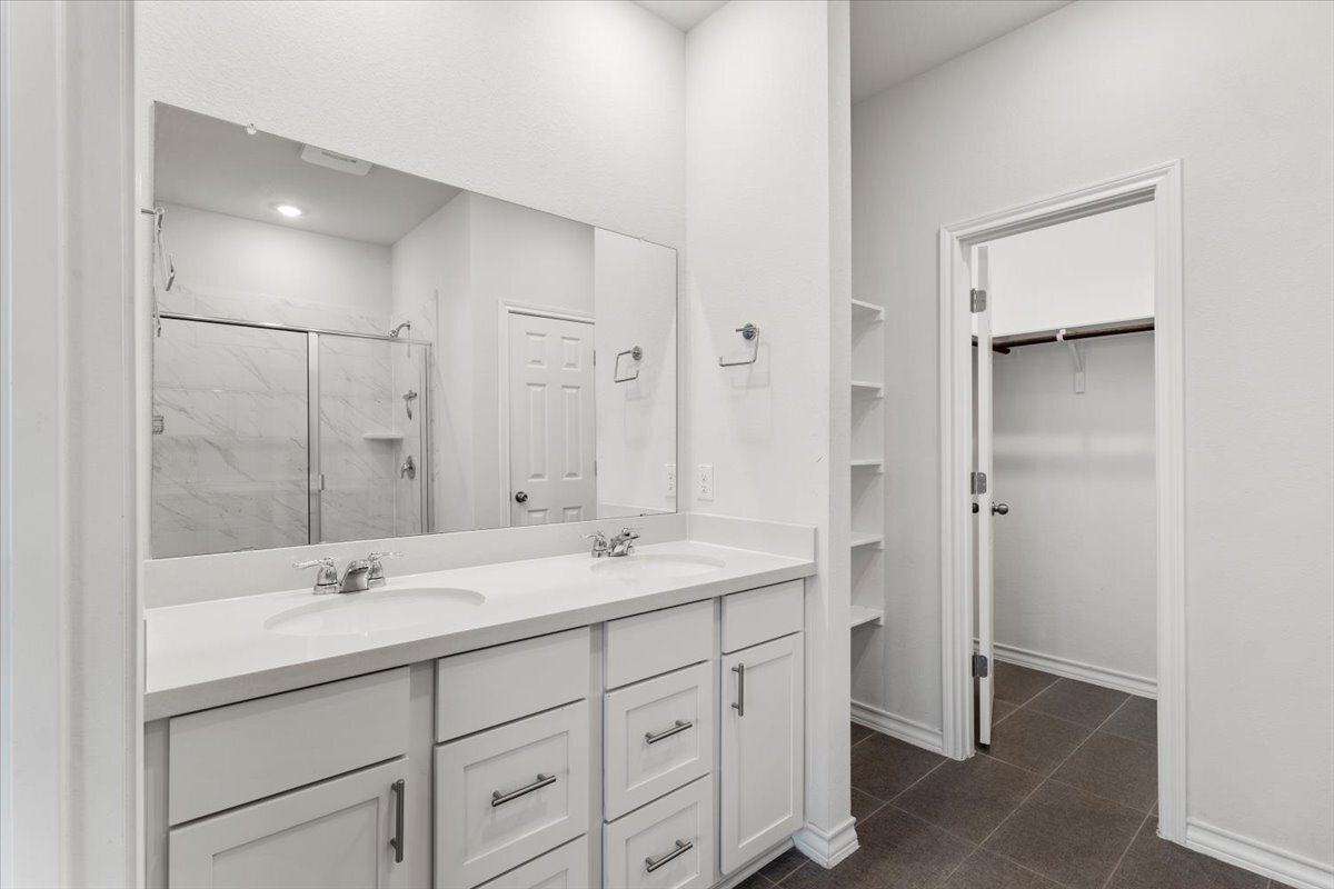 Master Bathroom - 5402 Jason Dr