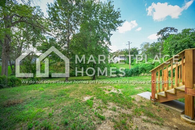 Building Photo - 312 Banff Cir