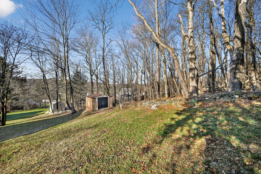 Building Photo - 203 Sumner Ave