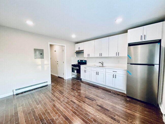 Building Photo - 1607 Kerrigan Ave