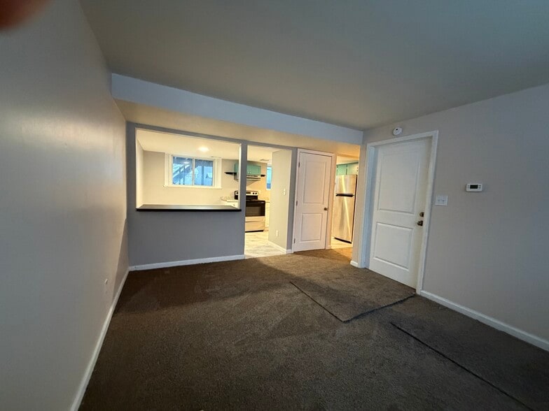 Building Photo - 235 Argus Dr