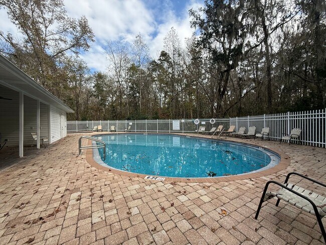 Building Photo - Charming 3-Bedroom Home in Broadmoor – Move-In Ready!