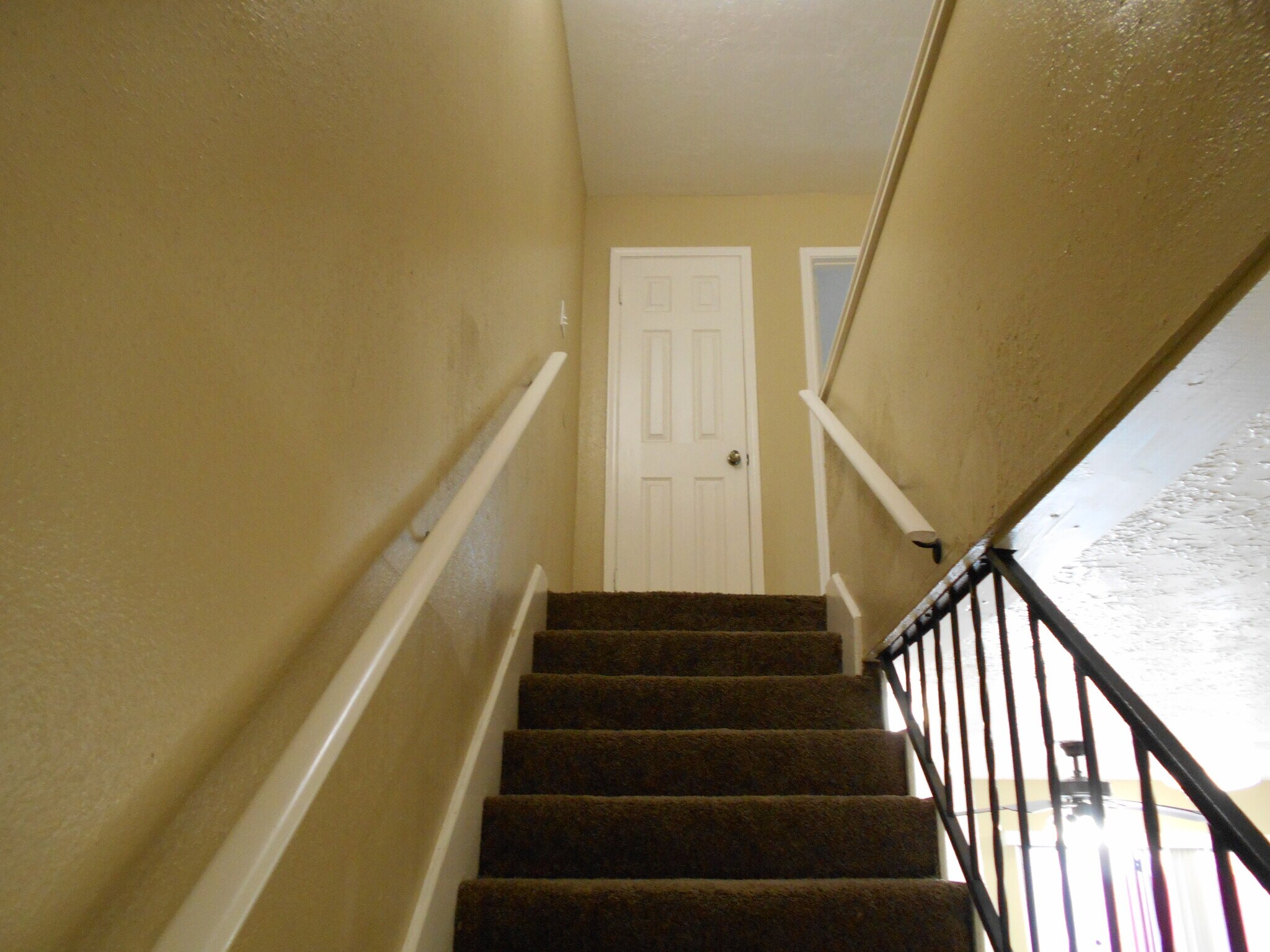 Building Photo - 12447 W Village Dr