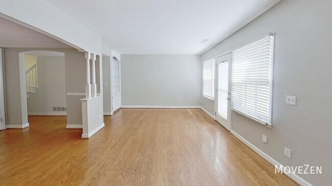 Building Photo - 3003 Overton Dr