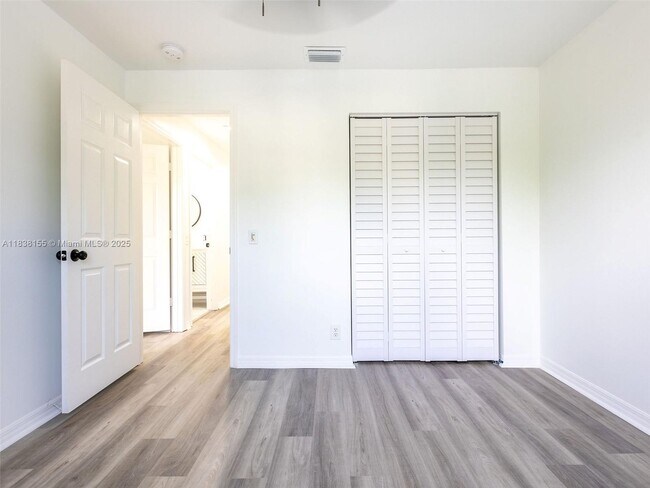 Building Photo - 797 Vista Meadows Dr