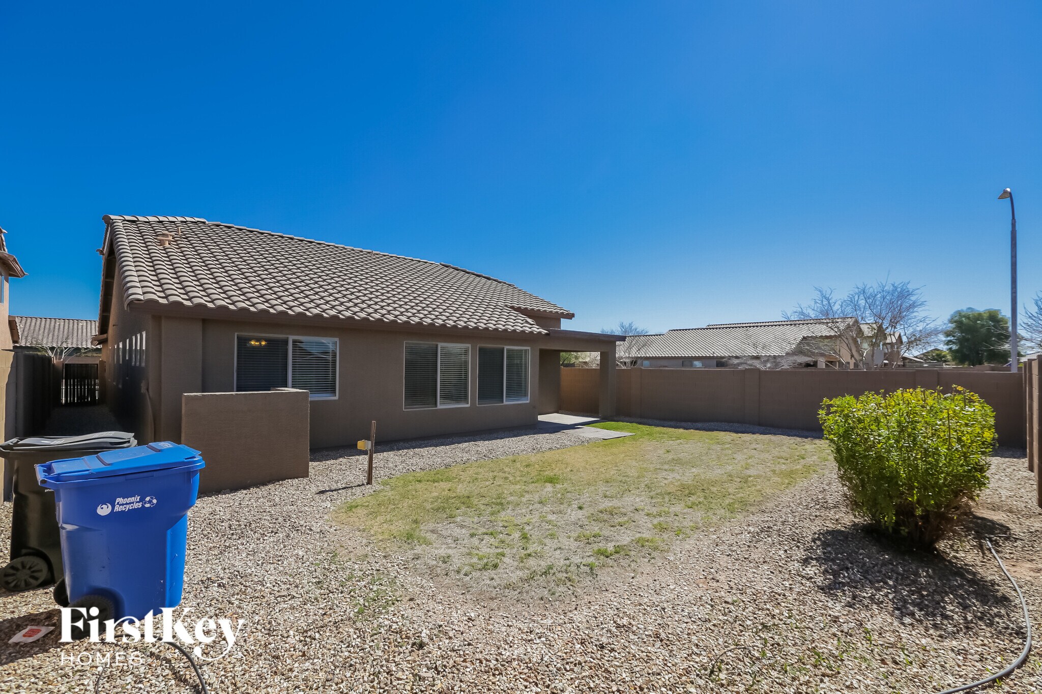 Building Photo - 6220 S 52nd Dr