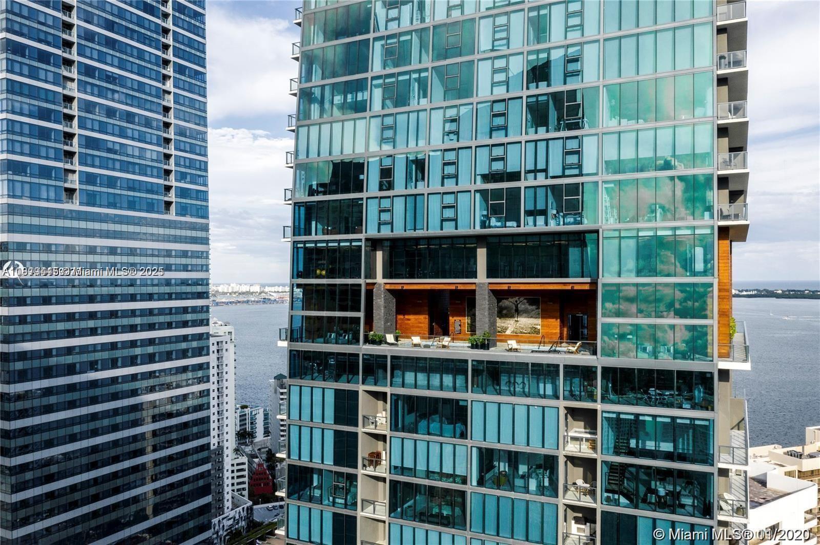 Building Photo - 1451 Brickell Ave