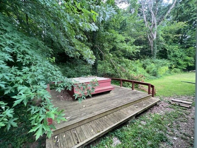 Building Photo - 2BR house near CofO!!!