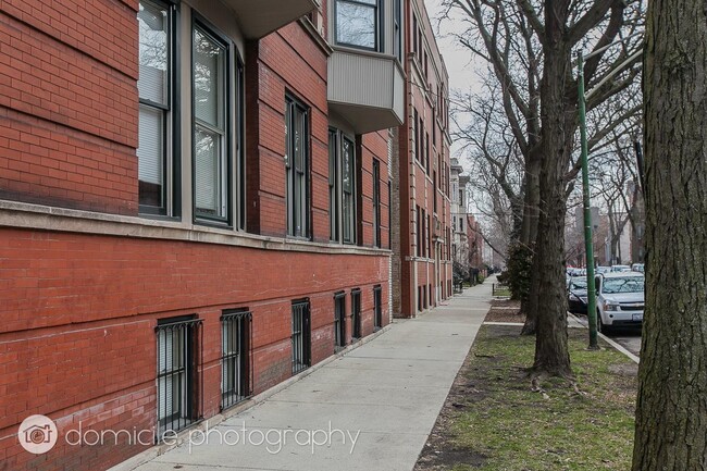 Building Photo - 2 bedroom in Chicago IL 60622