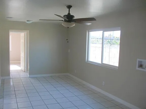 Building Photo - 26001 Juanita St