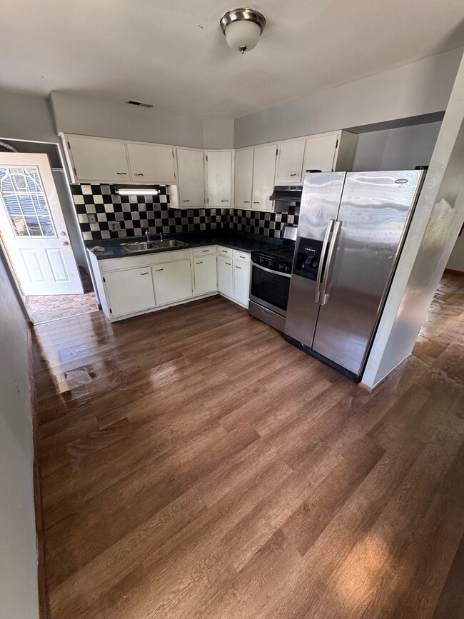 Building Photo - 2810 Witchwood Dr