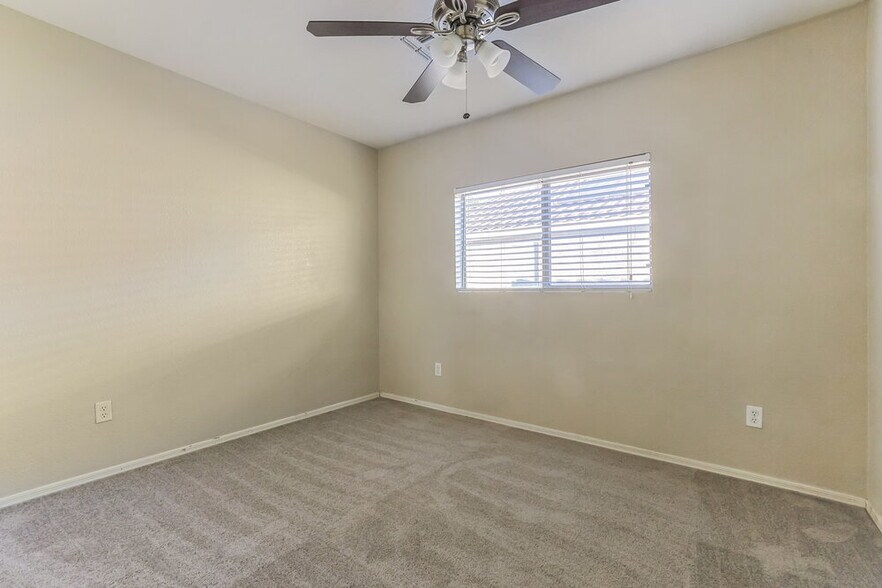 Building Photo - 8442 E Navarro Cir