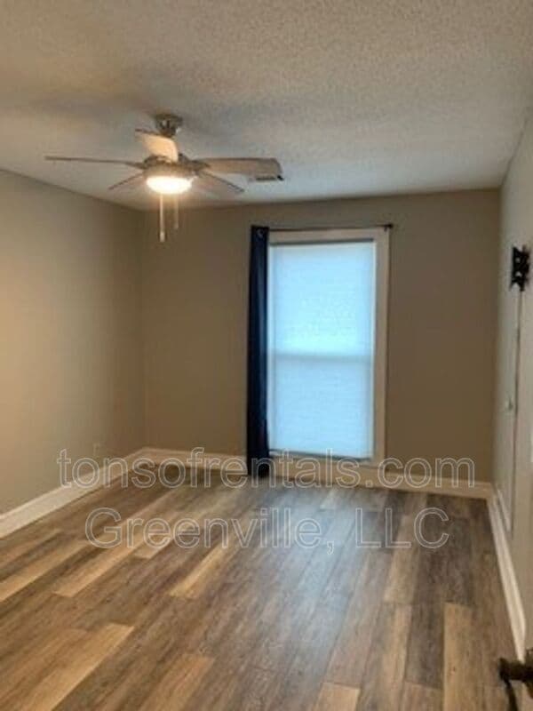 Building Photo - 414 Randall St