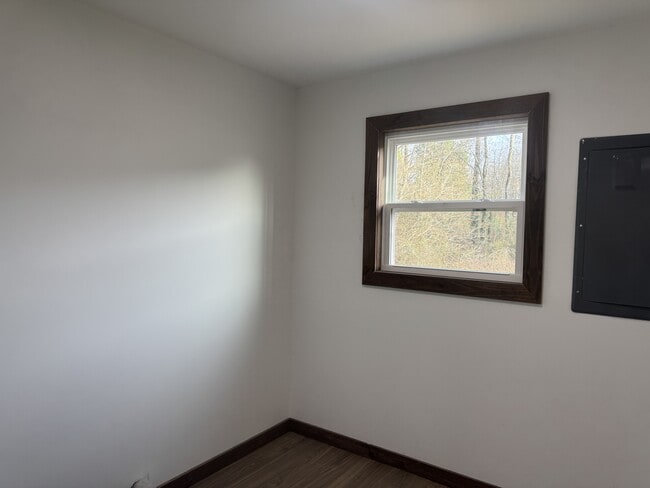 Building Photo - 914 Croft Cir