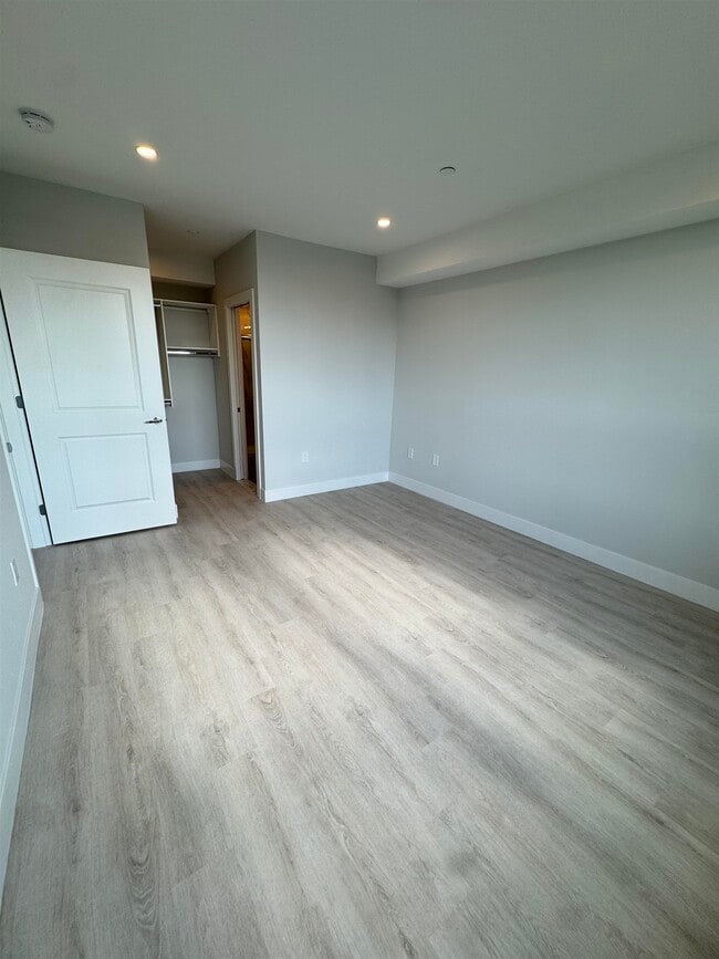 Building Photo - 40 Center St