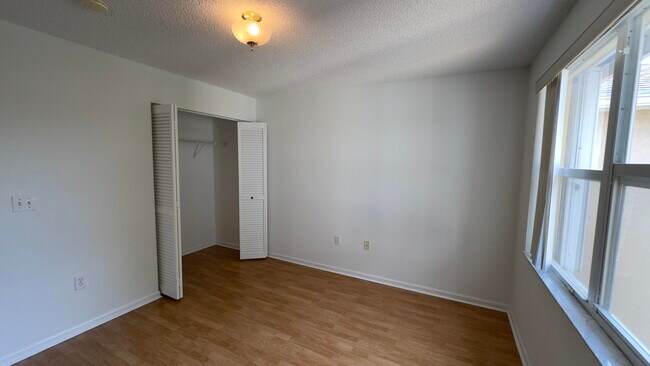 Building Photo - 4068 Eastridge Dr