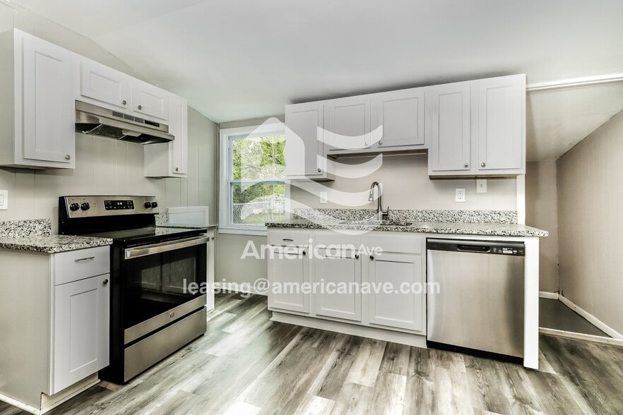 Building Photo - 1340 Sale Ave