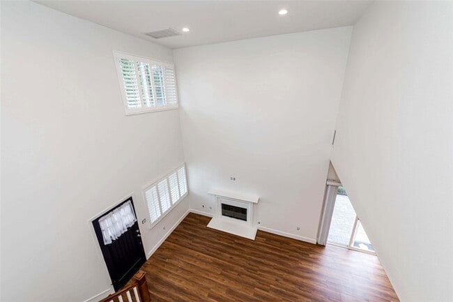 Building Photo - 24818 Woodward Ave