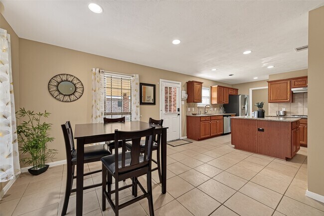 Building Photo - 6518 Palo Duro Dr