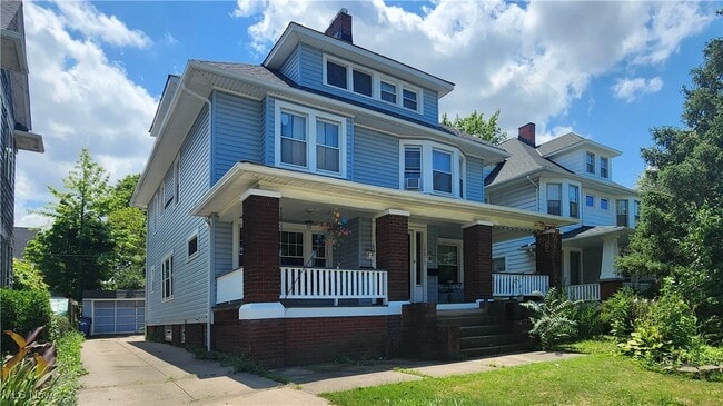 Building Photo - 10811 Clifton Blvd