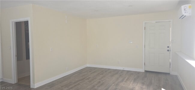 Building Photo - 840 Elderberry St