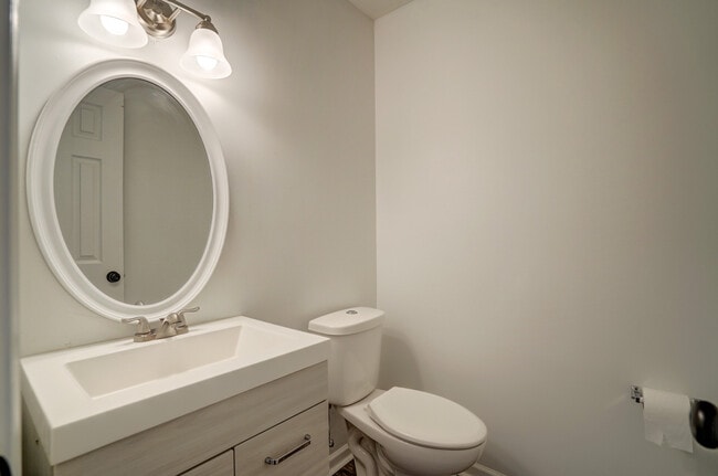 Building Photo - 1924 3rd Ave