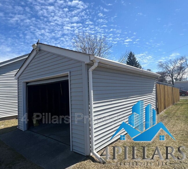 Building Photo - 2612 Vine Ct