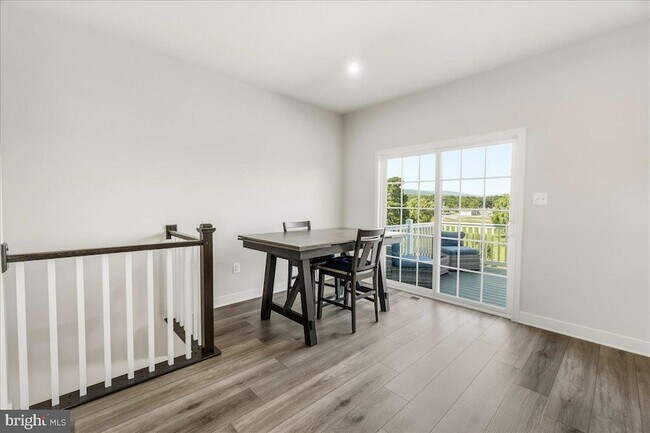 Building Photo - 1403 Wilmer Park Ln