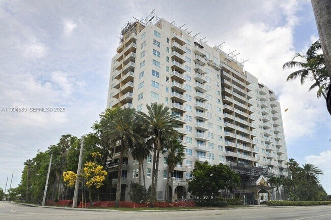 Building Photo - 2665 SW 37th Ave