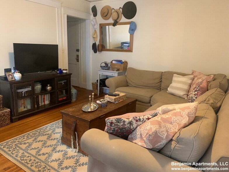 Building Photo - 1619 Commonwealth Ave