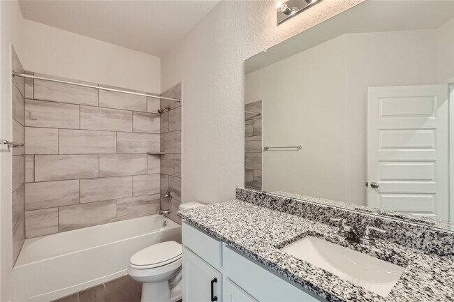 Building Photo - 3 bedroom with office in sought after Copper Canyon Community!