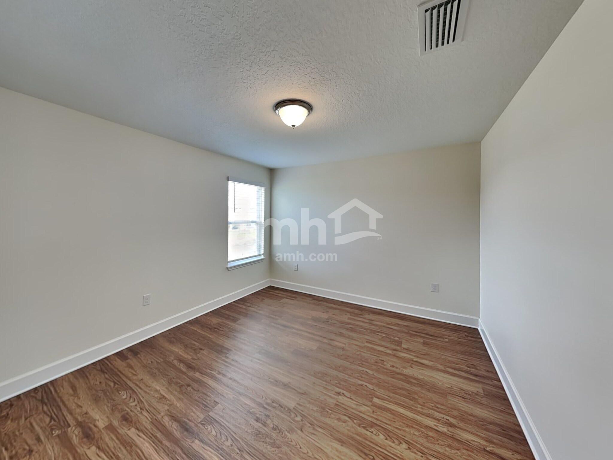 Building Photo - 408 Pine Terrace Dr