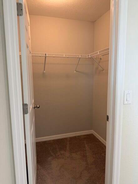 Master walk in closet - 2120 NW 18th Ave
