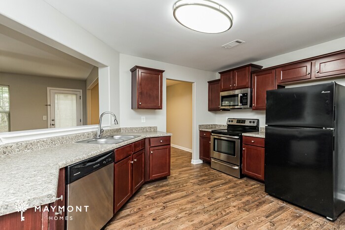 Building Photo - 935 Justice Dr