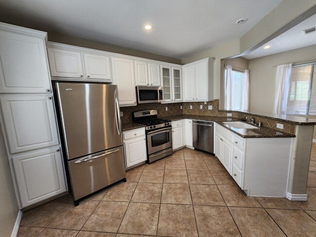 Building Photo - Beautiful Home in Summerlin