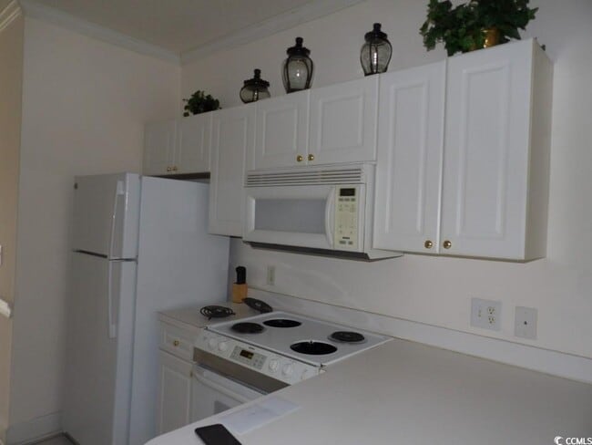 Building Photo - 4149 Hibiscus Dr