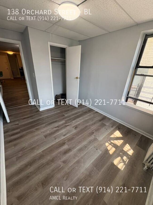 Building Photo - 138 Orchard St