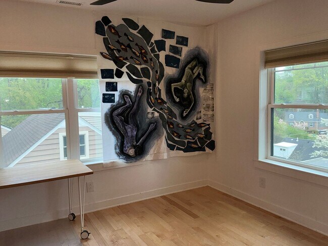 Building Photo - Fully remodeled 4BR 2.5BA colonial in 4 corners area of Silver Spring