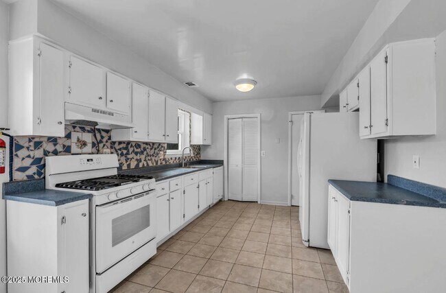 Building Photo - 101 Bristlecone Dr