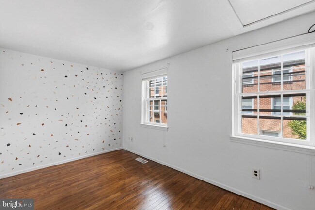 Building Photo - 316 W Wildey St