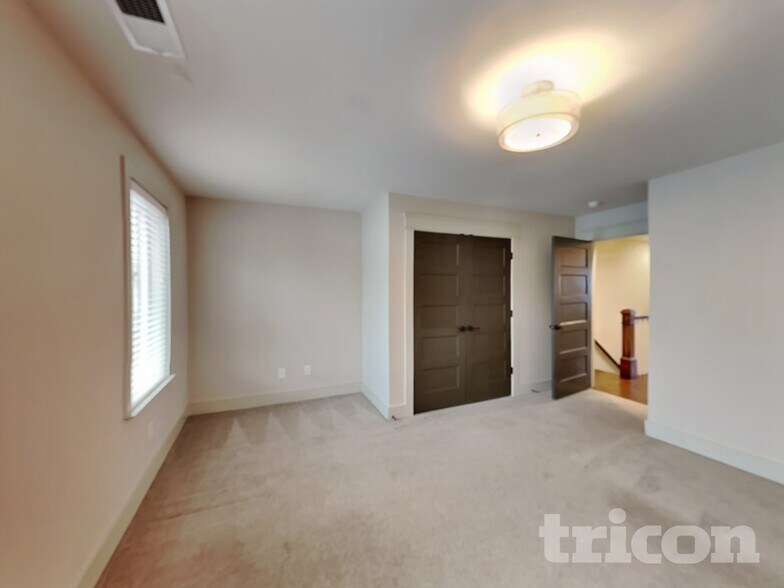 Building Photo - 6813 Charlotte Pike