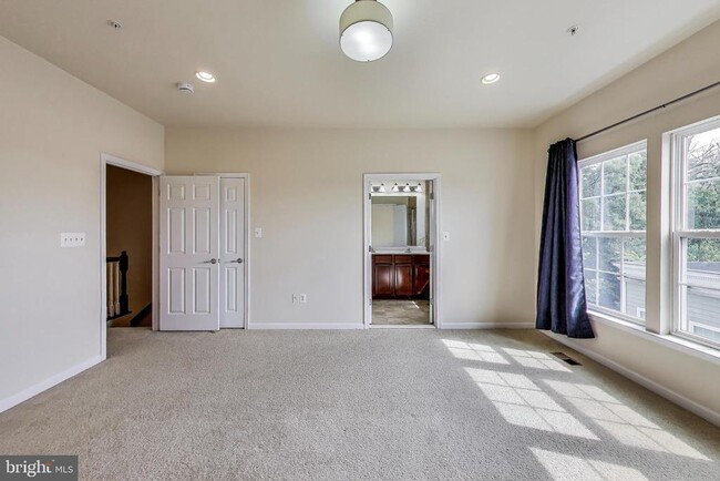 Building Photo - 2133 Little Sorrel Way