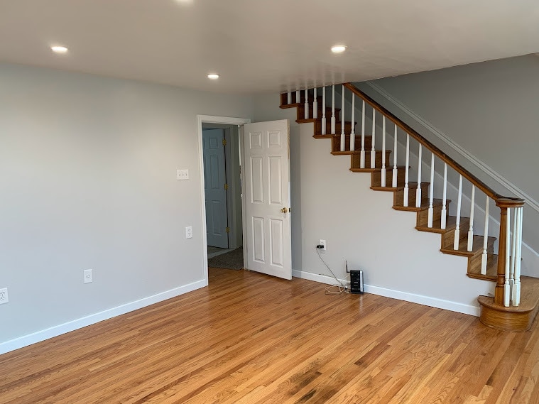 Large main room3 - 808 Lauber Rd