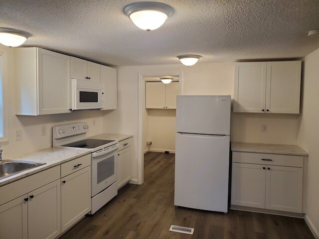 Building Photo - 515 Swinson Rd
