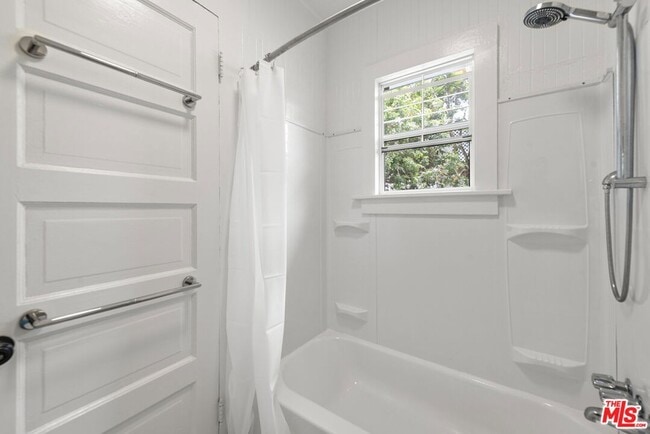 Building Photo - 2650 2nd St